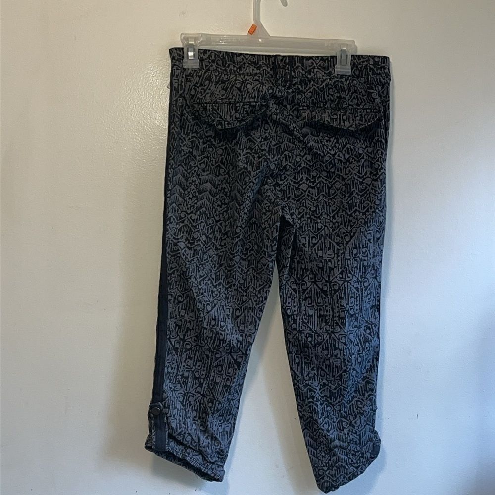 EXCELLENT CONDITION WOMEN’S DEMOCRACY RE-FLEX UTILITY AZTEC CARGO CROPPED PANTS - Picture 7 of 10